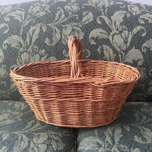 Beautiful Vintage Rattan Scoop Basket Harvesting Gardening Cottagecore Rustic